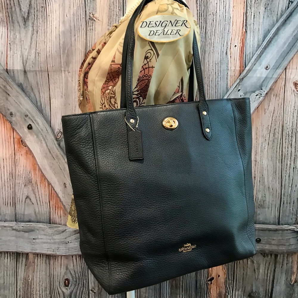 COACH Dark Navy Town Tote VGC! 12184